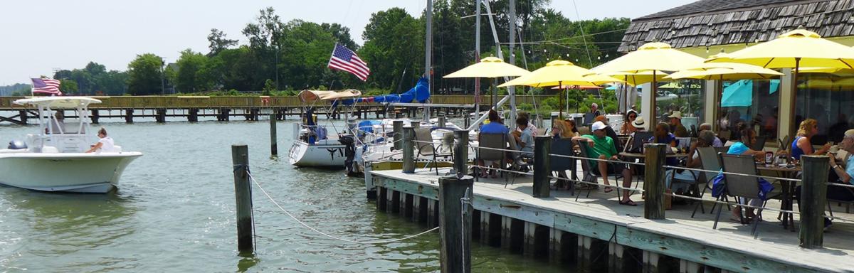 1-2023-OutdoorDining-YELLOW-UMBRELLAS-mainPg